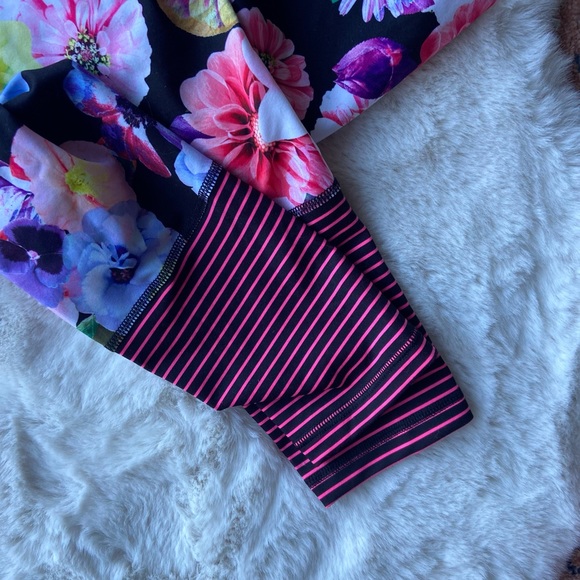 Old Navy compression floral striped leggings comfy workout pant athletic wear - Picture 6 of 9